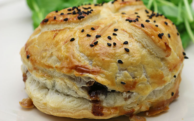 Recipe: Goats’ Cheese & Onion Marmalade Parcels